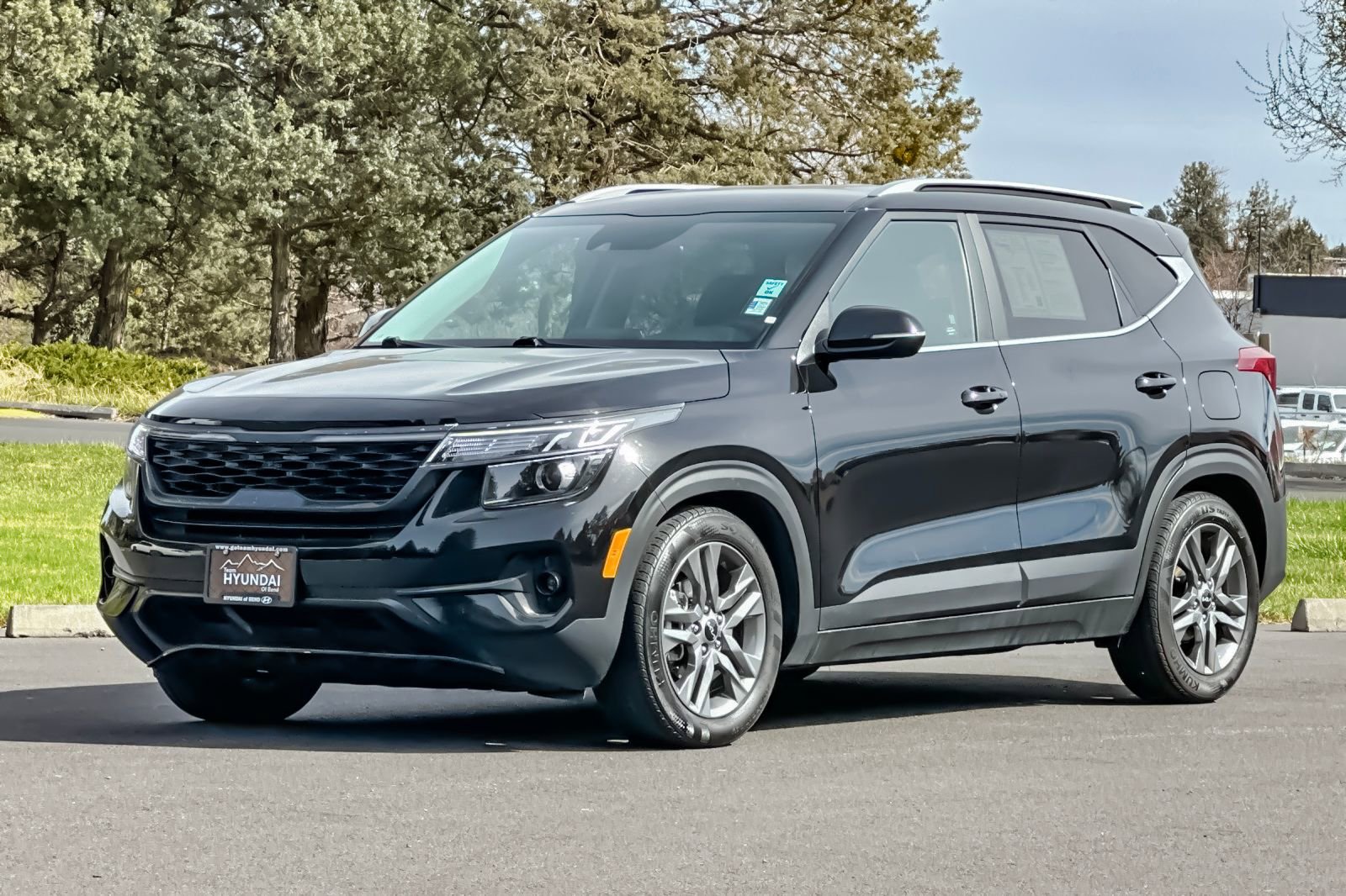 Used 2023 Kia Seltos S w/ Navigation Package image 9