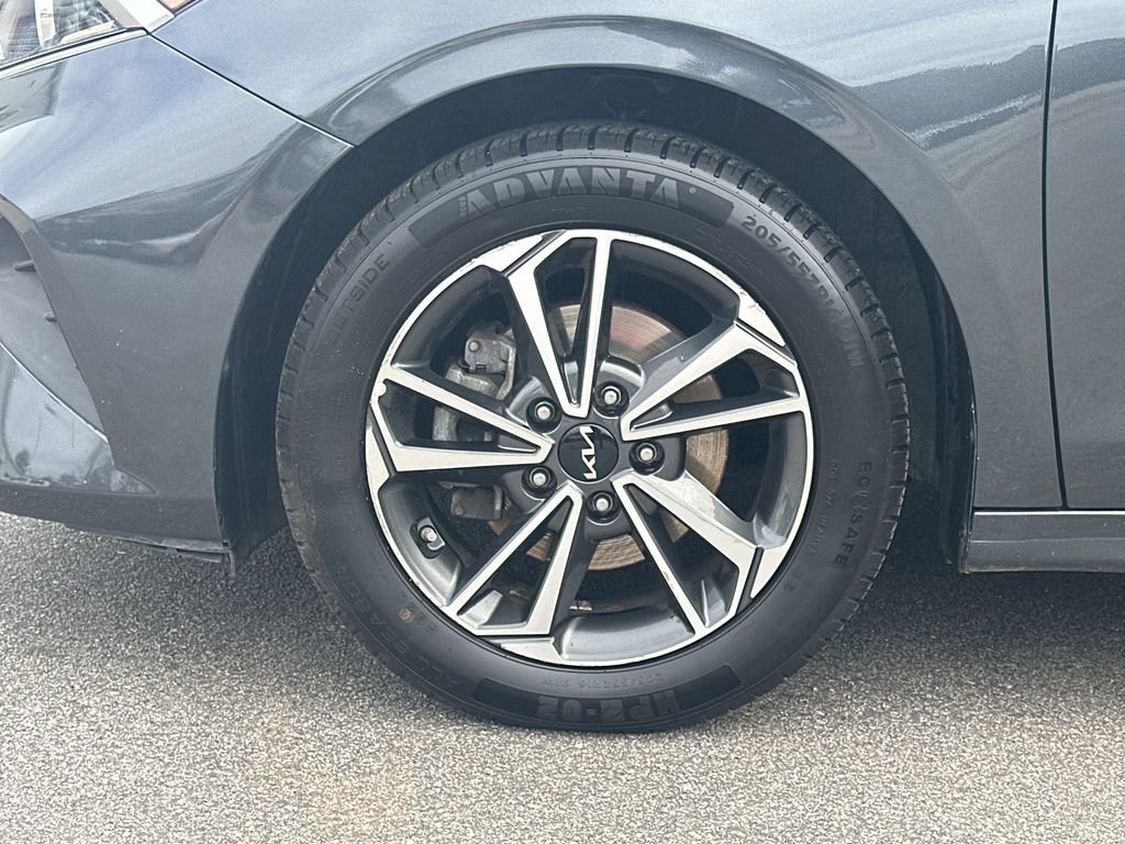 Used 2023 Kia Forte LXS w/ LXS Technology Package image 11