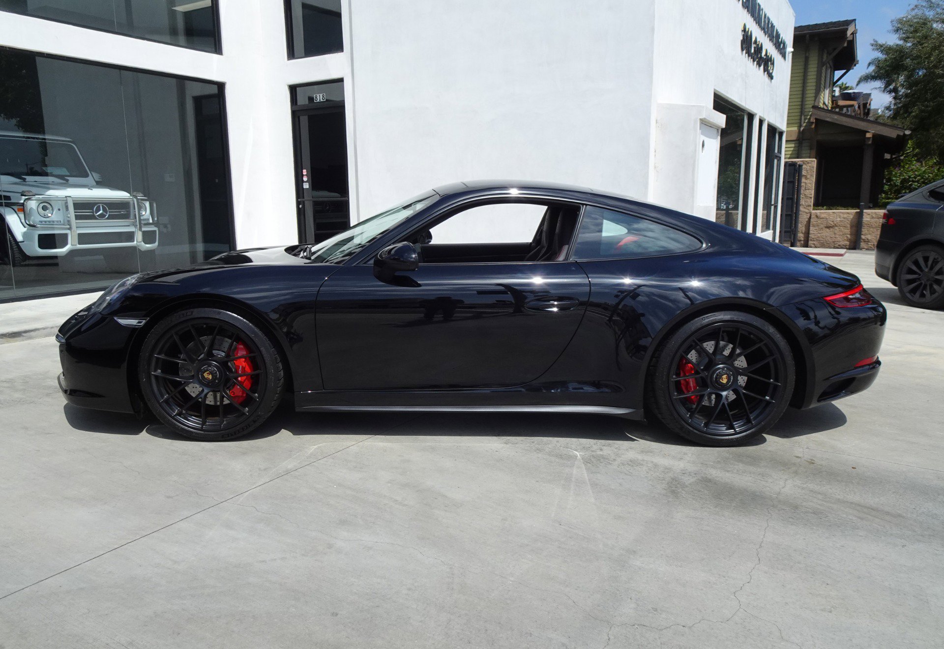 Used 2017 Porsche 911 Carrera GTS w/ GTS Interior Package RWD image 4