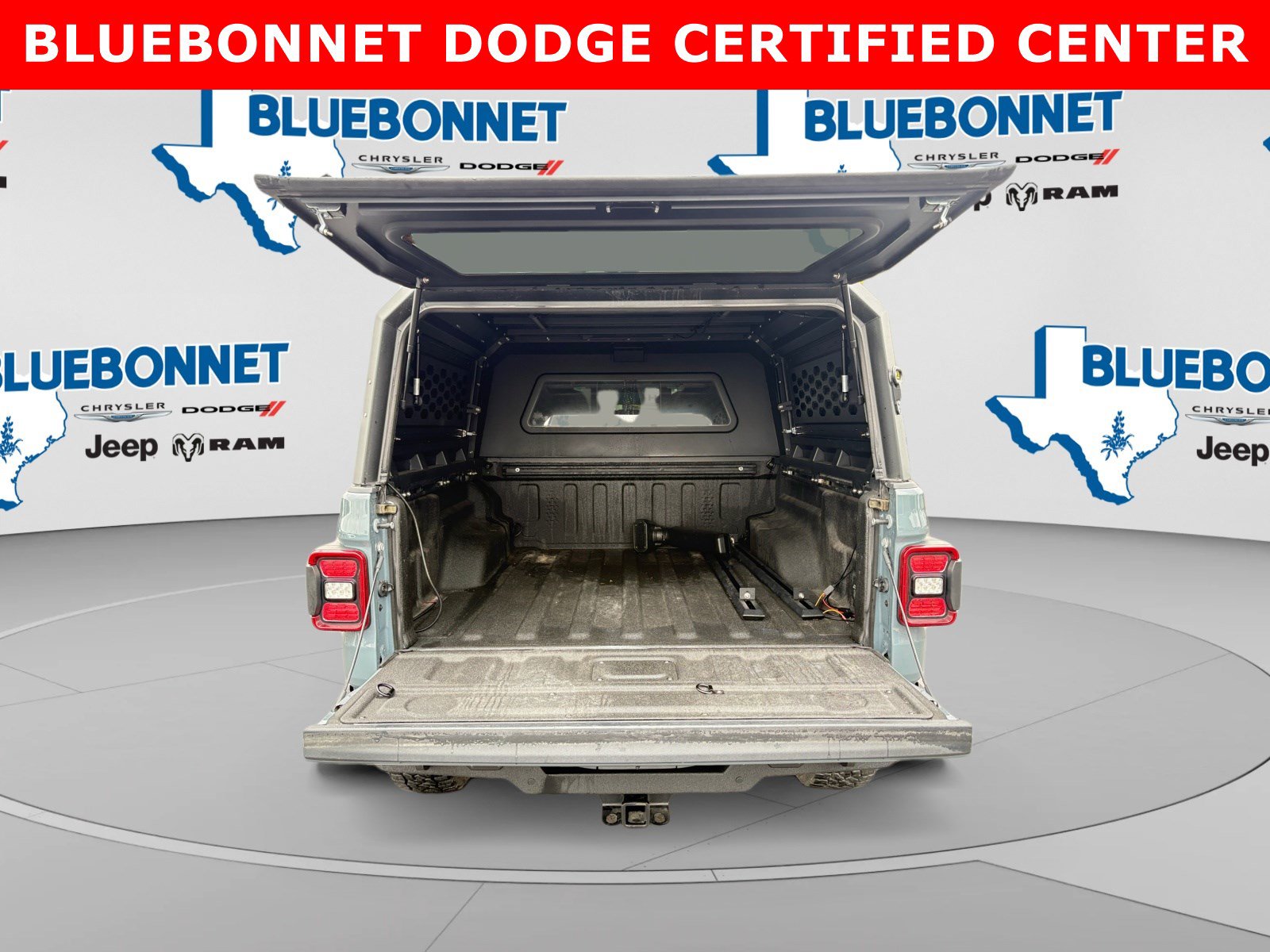 Used 2024 Jeep Gladiator Sport AWD/4WD image 23