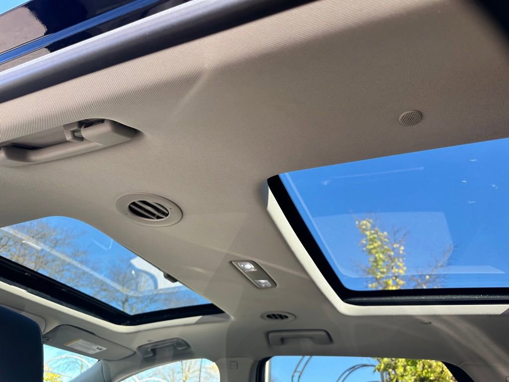 Used 2019 Buick Enclave Avenir w/ Avenir Technology Package image 16