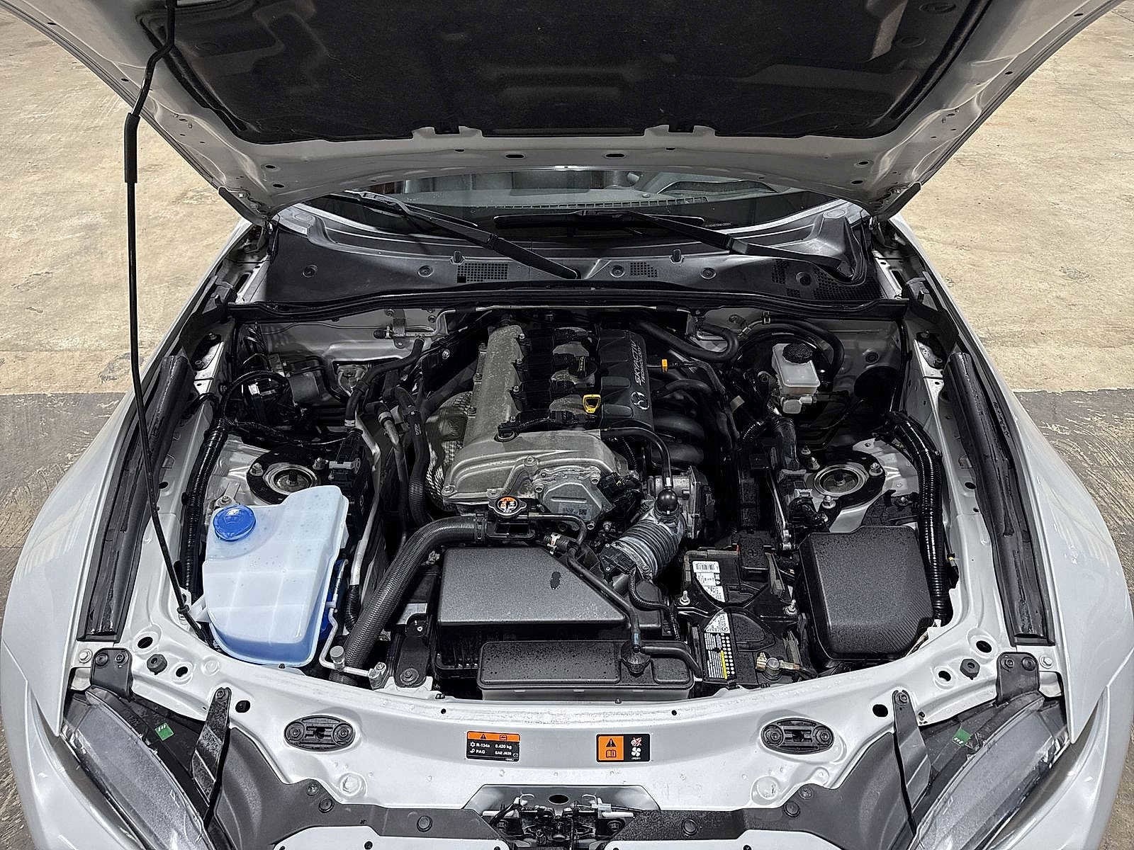 Used 2017 MAZDA MX-5 Miata Grand Touring w/ Appearance Package image 12