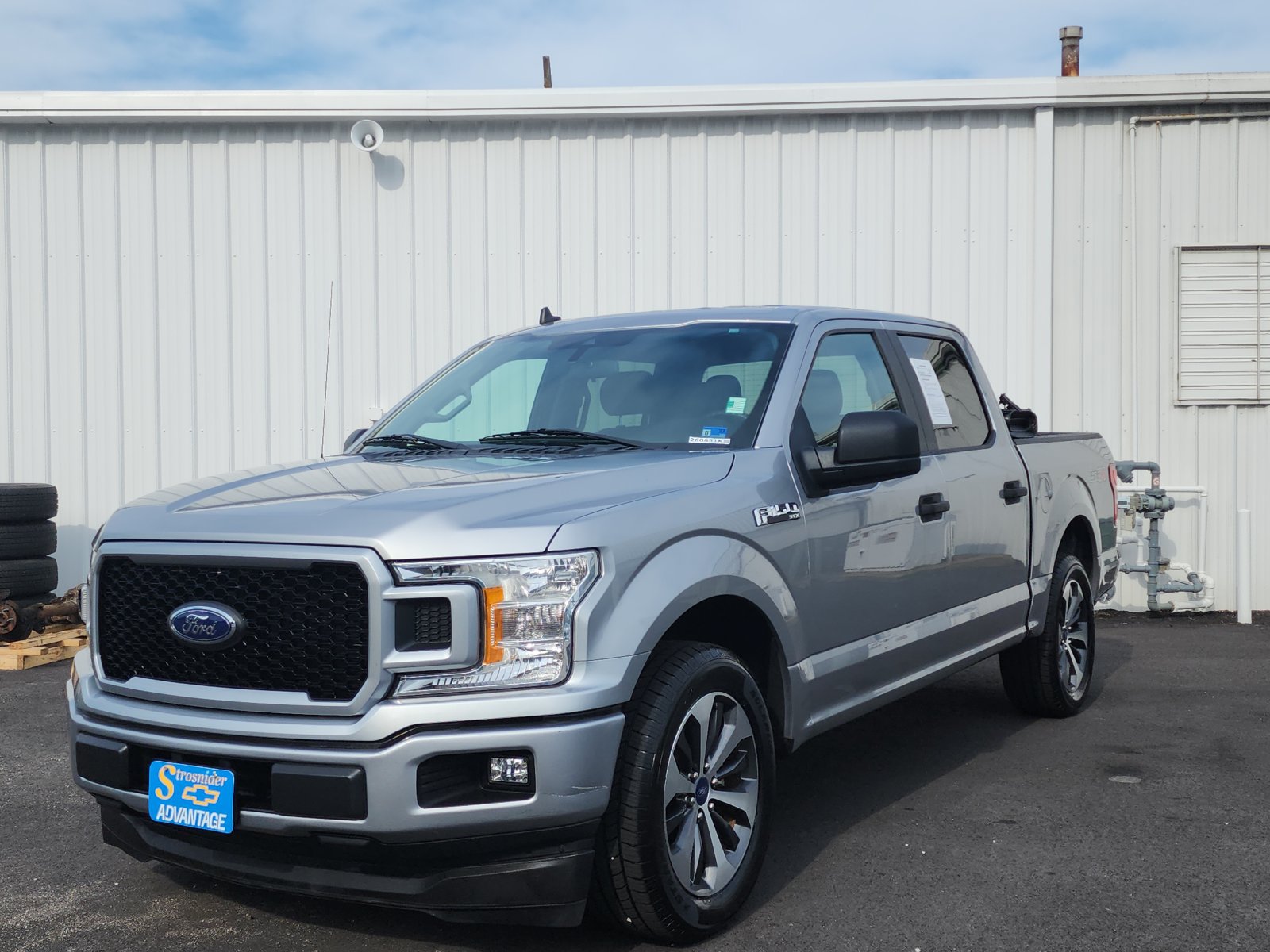 Used 2020 Ford F150 XL w/ Equipment Group 101A Mid RWD image 1
