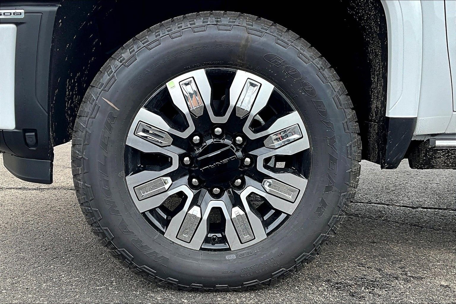 New 2025 GMC Sierra 3500 Denali w/ Denali Reserve Package image 12