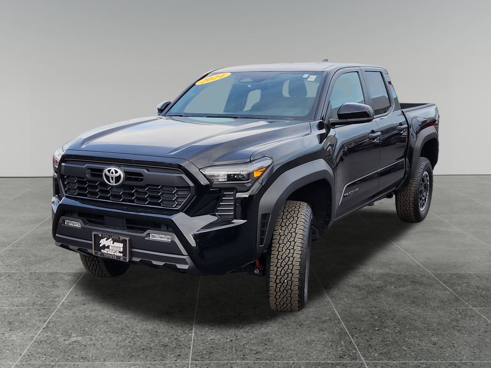 Used 2024 Toyota Tacoma TRD Off-Road image 3