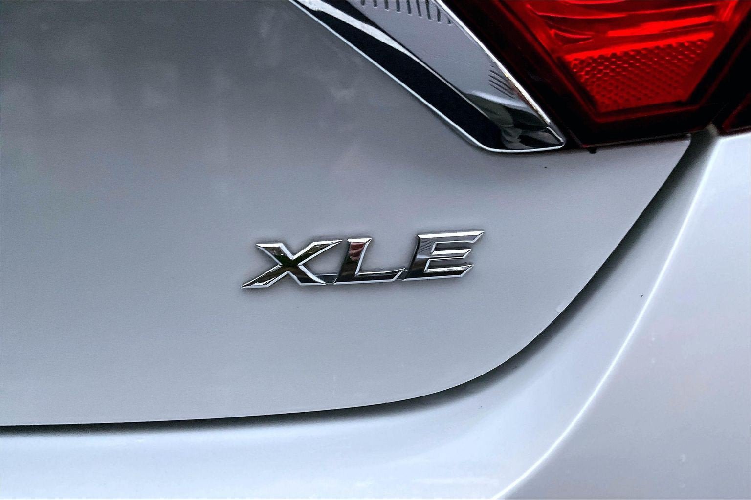 Used 2015 Toyota Camry XLE FWD image 8