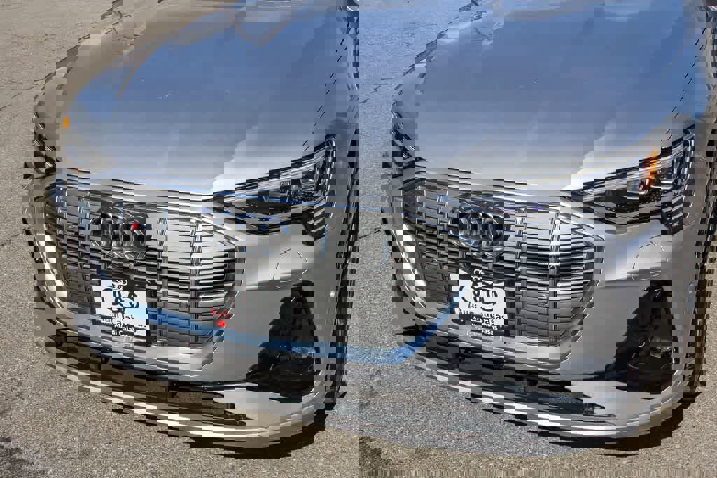 Used 2023 Audi e-tron Premium Plus w/ Premium Plus Package image 8