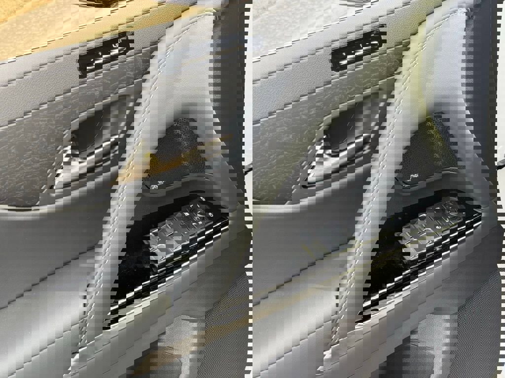 New 2026 Lexus LX 700h Luxury image 20