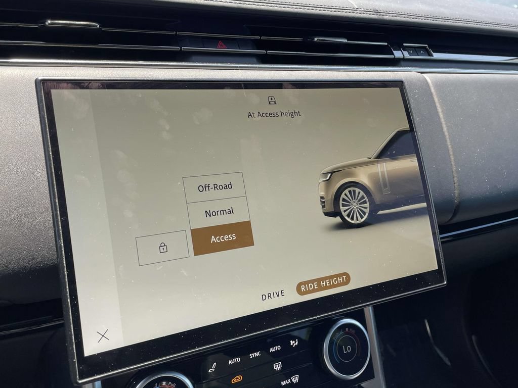 Certified 2022 Land Rover Range Rover SE AWD/4WD image 28
