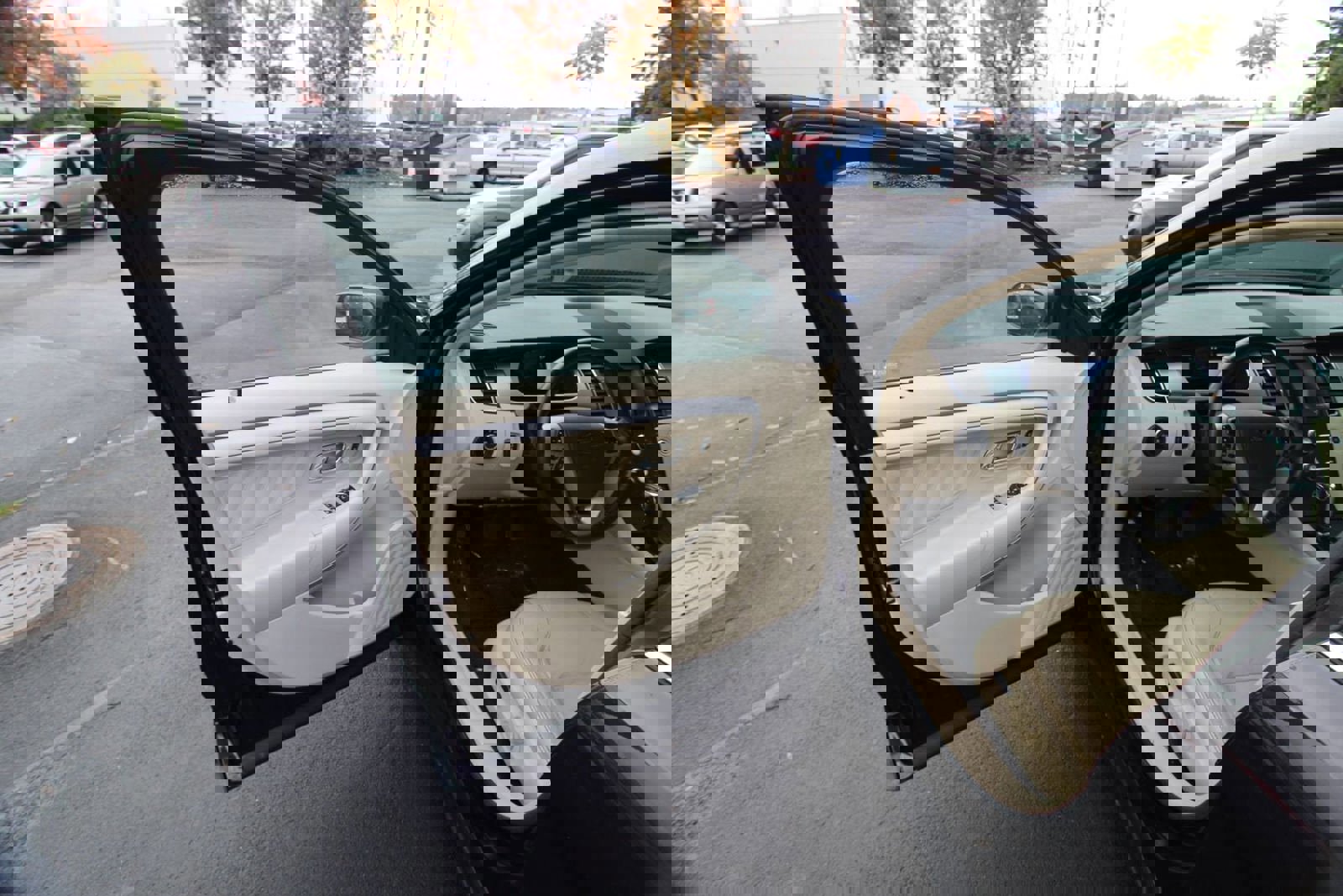 Used 2013 Ford Taurus SEL AWD/4WD image 8