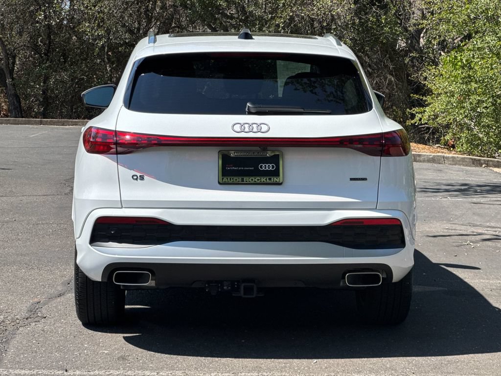 Certified 2025 Audi Q5 Premium AWD/4WD image 8