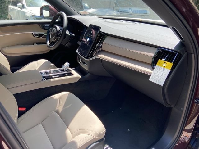 New 2026 Volvo XC90 T8 Plus w/ Protection Package Premier AWD/4WD image 20