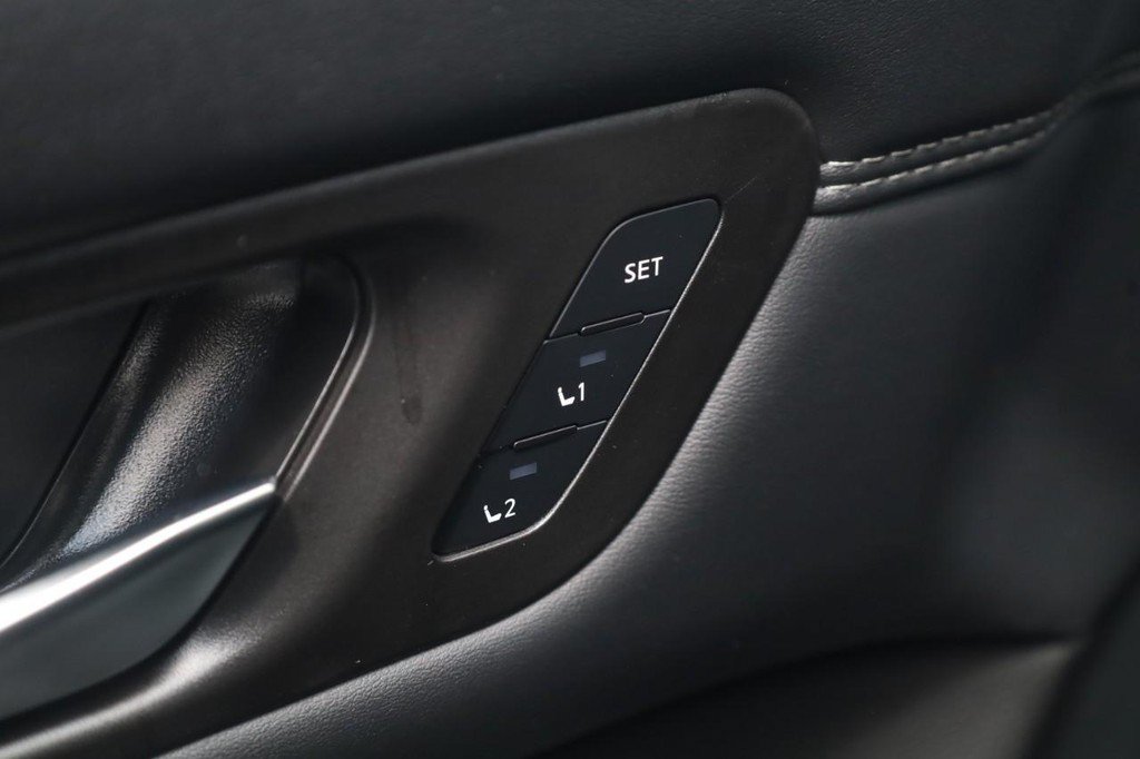 New 2026 Nissan Pathfinder Platinum AWD/4WD image 12
