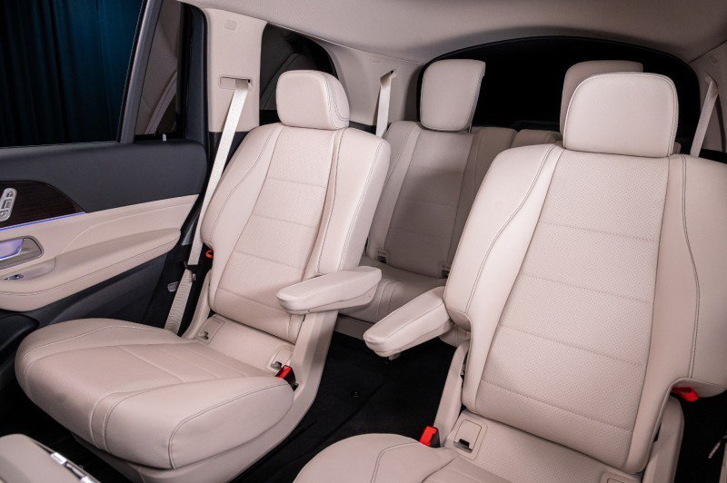 Certified 2026 Mercedes-Benz GLS 450 4MATIC image 29