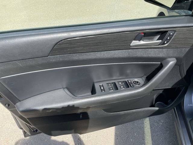Used 2019 Hyundai Sonata Limited w/ Ultimate Package 04 FWD image 10