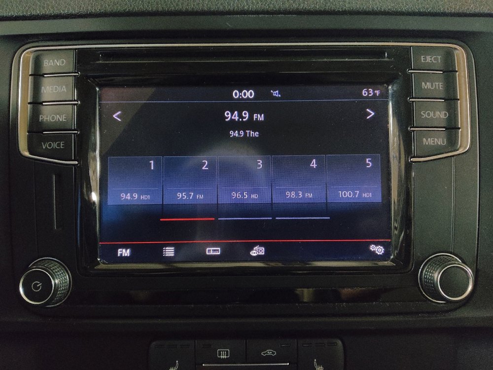 Used 2017 Volkswagen Jetta SE image 25