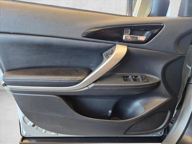 Used 2024 Mitsubishi Eclipse Cross SE AWD/4WD image 11