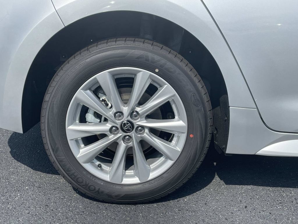 New 2026 Toyota Corolla SE FWD image 10
