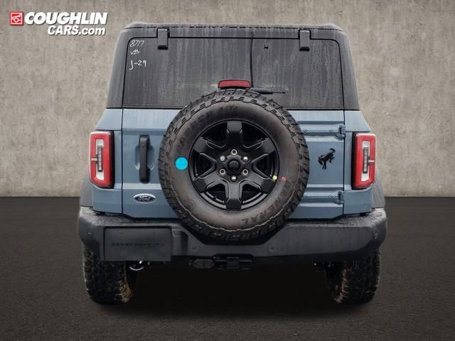 New 2025 Ford Bronco Outer Banks w/ Black Appearance Package image 7