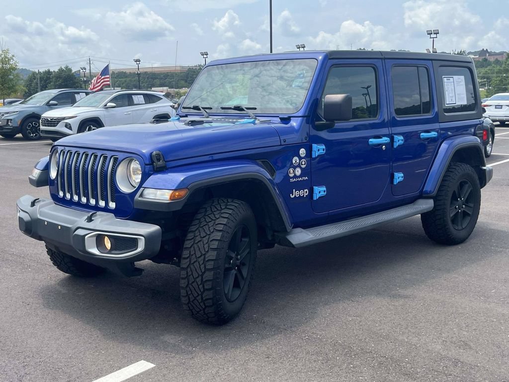 Used 2019 Jeep Wrangler Unlimited Sahara w/ Cold Weather Group AWD/4WD image 7
