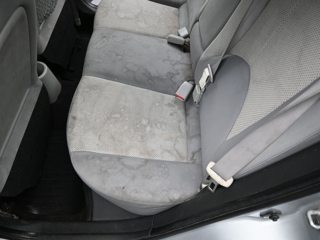 Used 2010 Hyundai Accent GLS w/ Premium Pkg 4 image 21