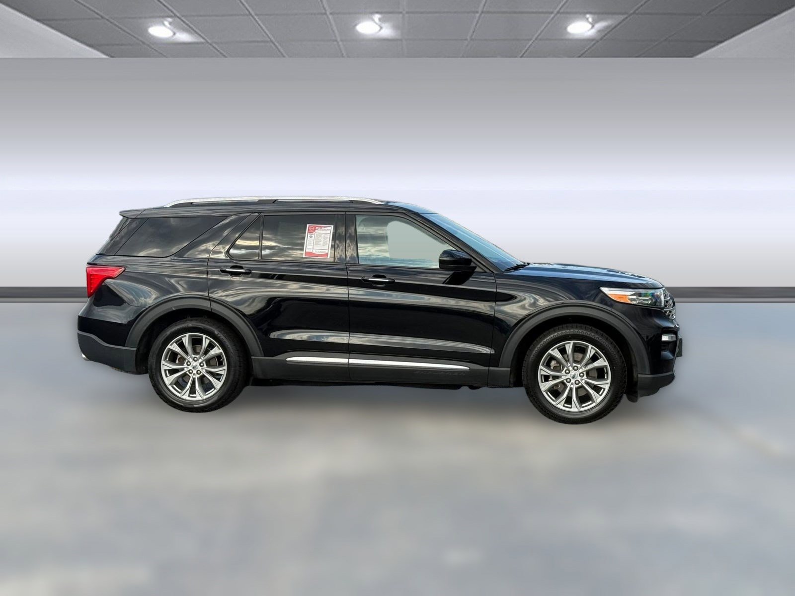Used 2023 Ford Explorer Limited image 7