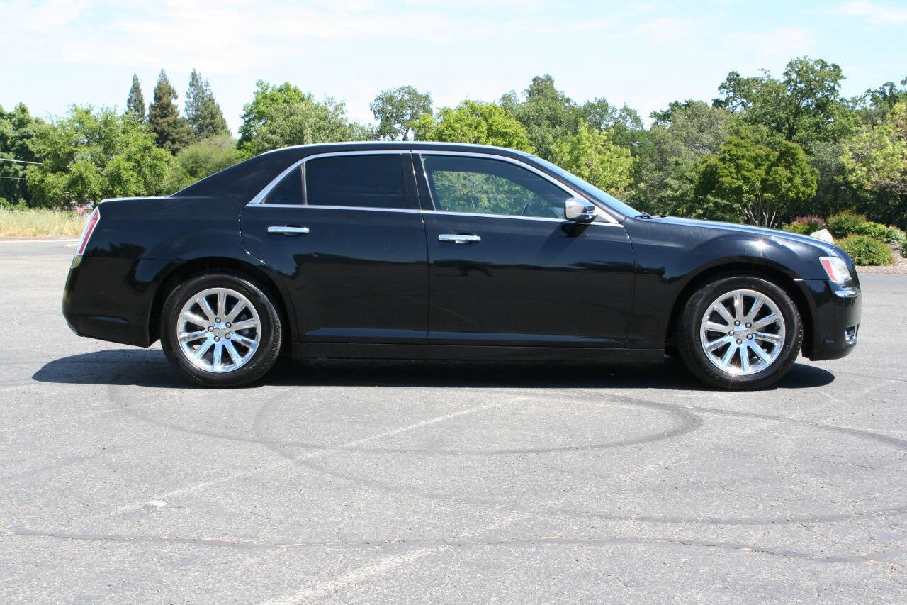 Used 2012 Chrysler 300 Limited image 3