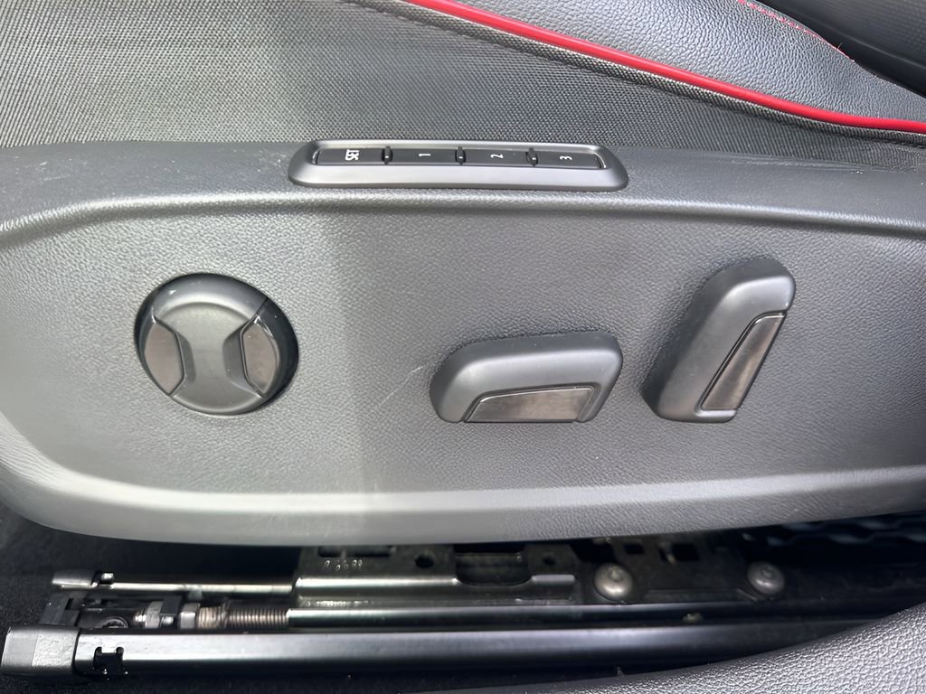 Used 2024 Volkswagen GTI SE image 10