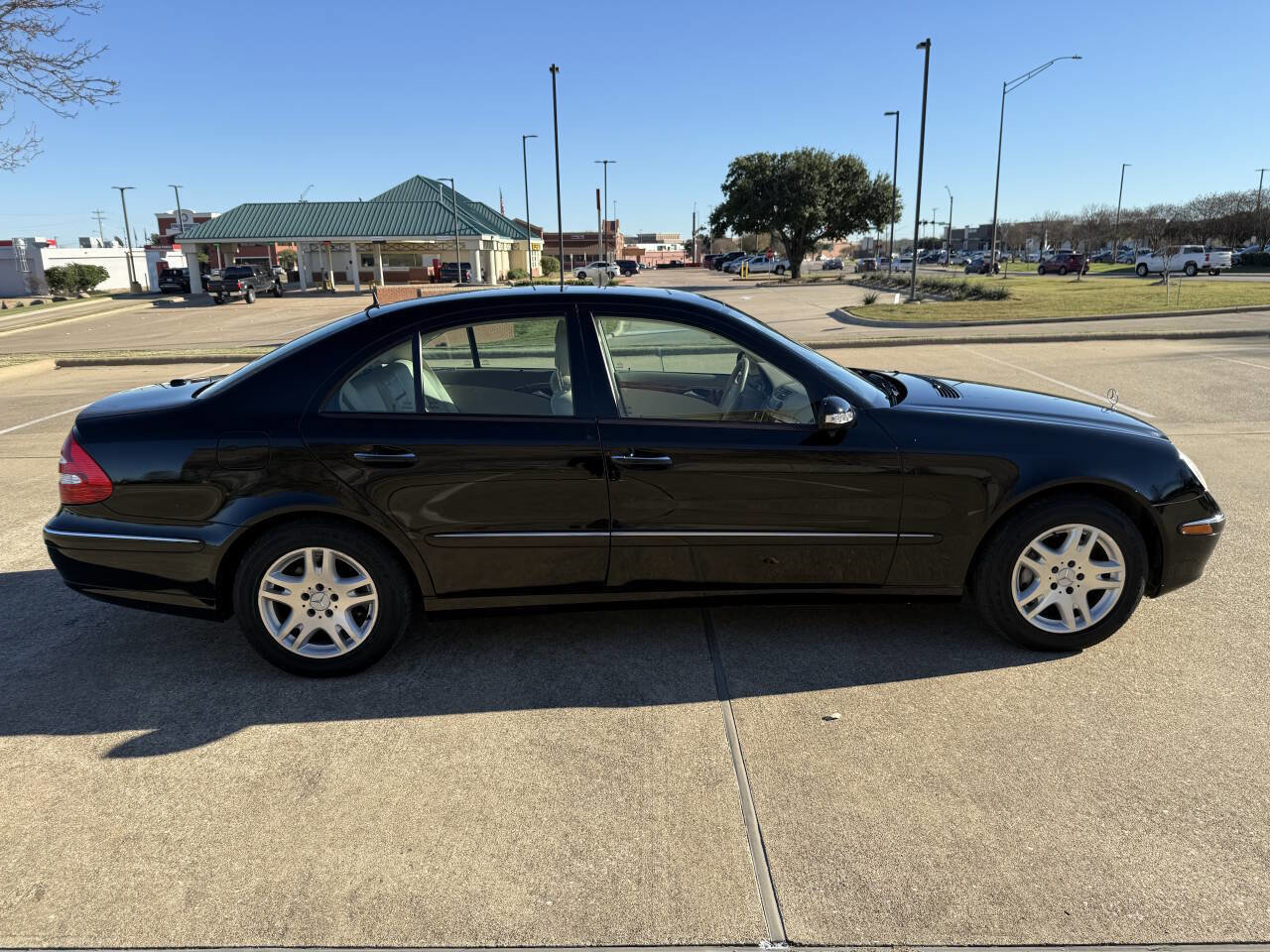 Used 2006 Mercedes-Benz E 350 E 350 4dr Sedan image 5