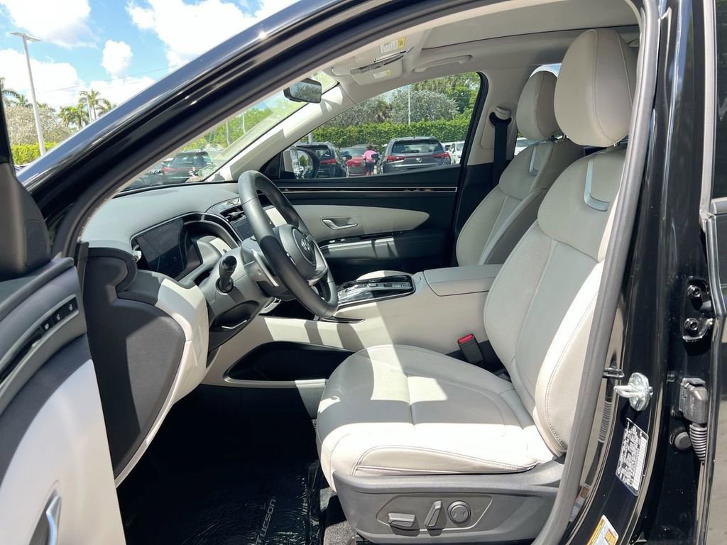 Used 2023 Hyundai Tucson Limited image 12