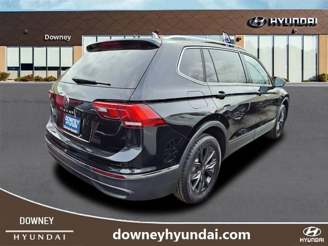 Used 2024 Volkswagen Tiguan SE image 4