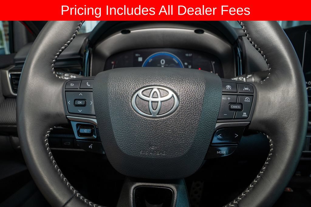 Used 2025 Toyota Camry SE FWD image 18