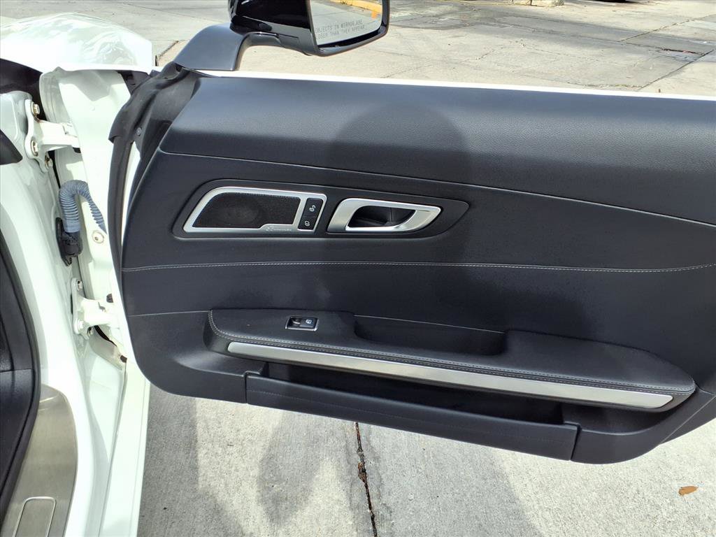Used 2019 Mercedes-Benz AMG GT Roadster image 11