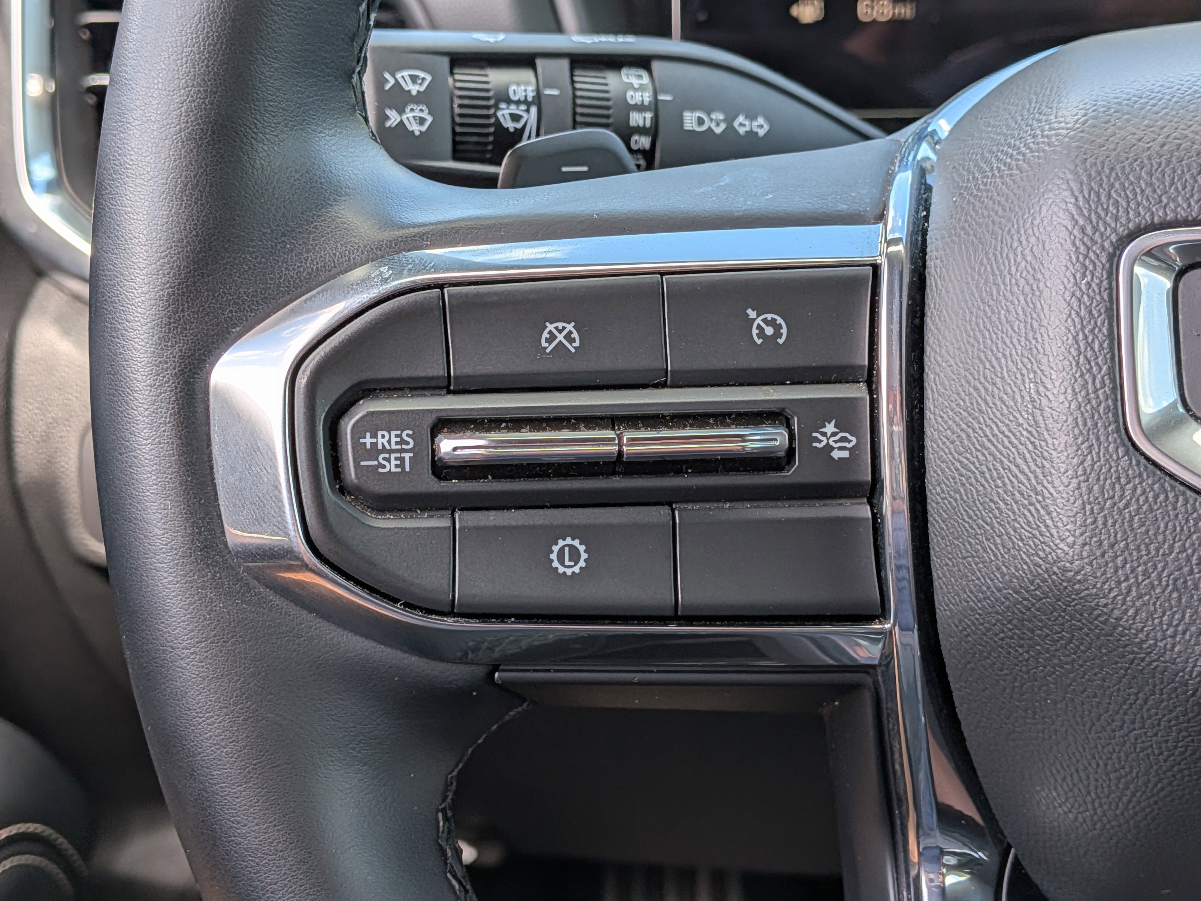 Used 2025 GMC Terrain Elevation FWD image 25