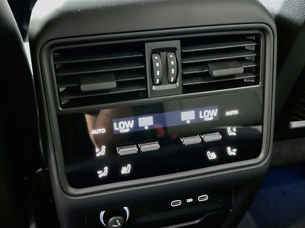New 2026 Porsche Cayenne Coupe AWD/4WD image 26