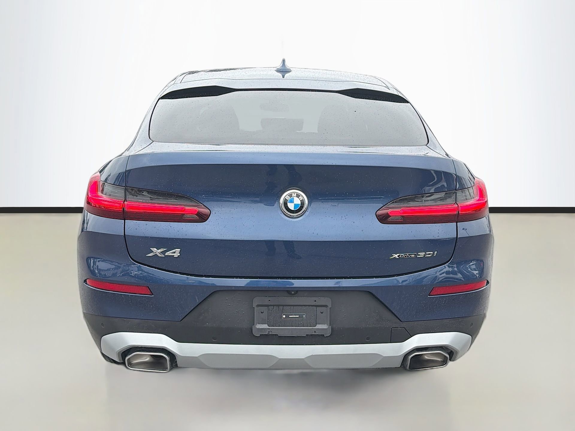 Certified 2025 BMW X4 xDrive30i image 5