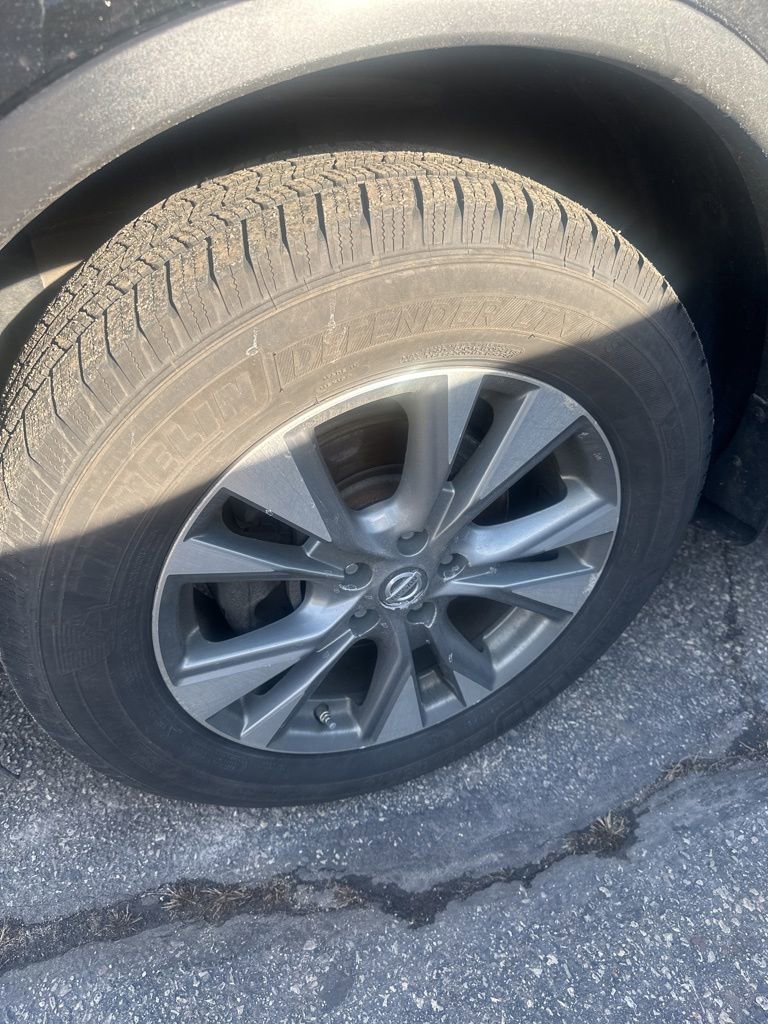 Used 2018 Nissan Murano SL w/ Moonroof Package image 14