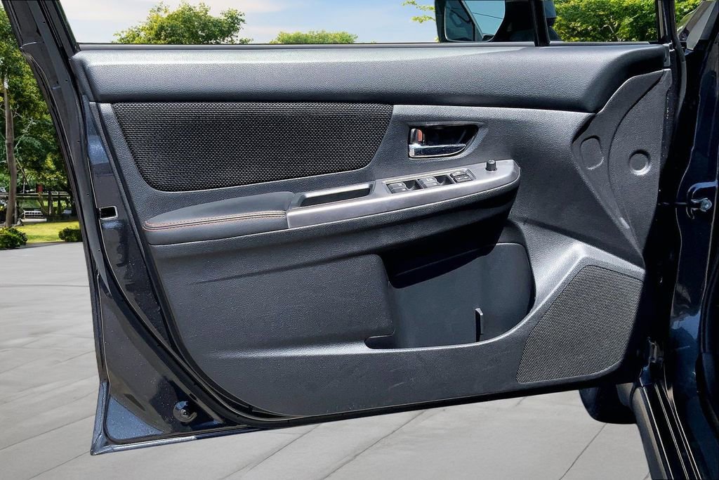 Used 2017 Subaru Crosstrek 2.0i Premium image 18