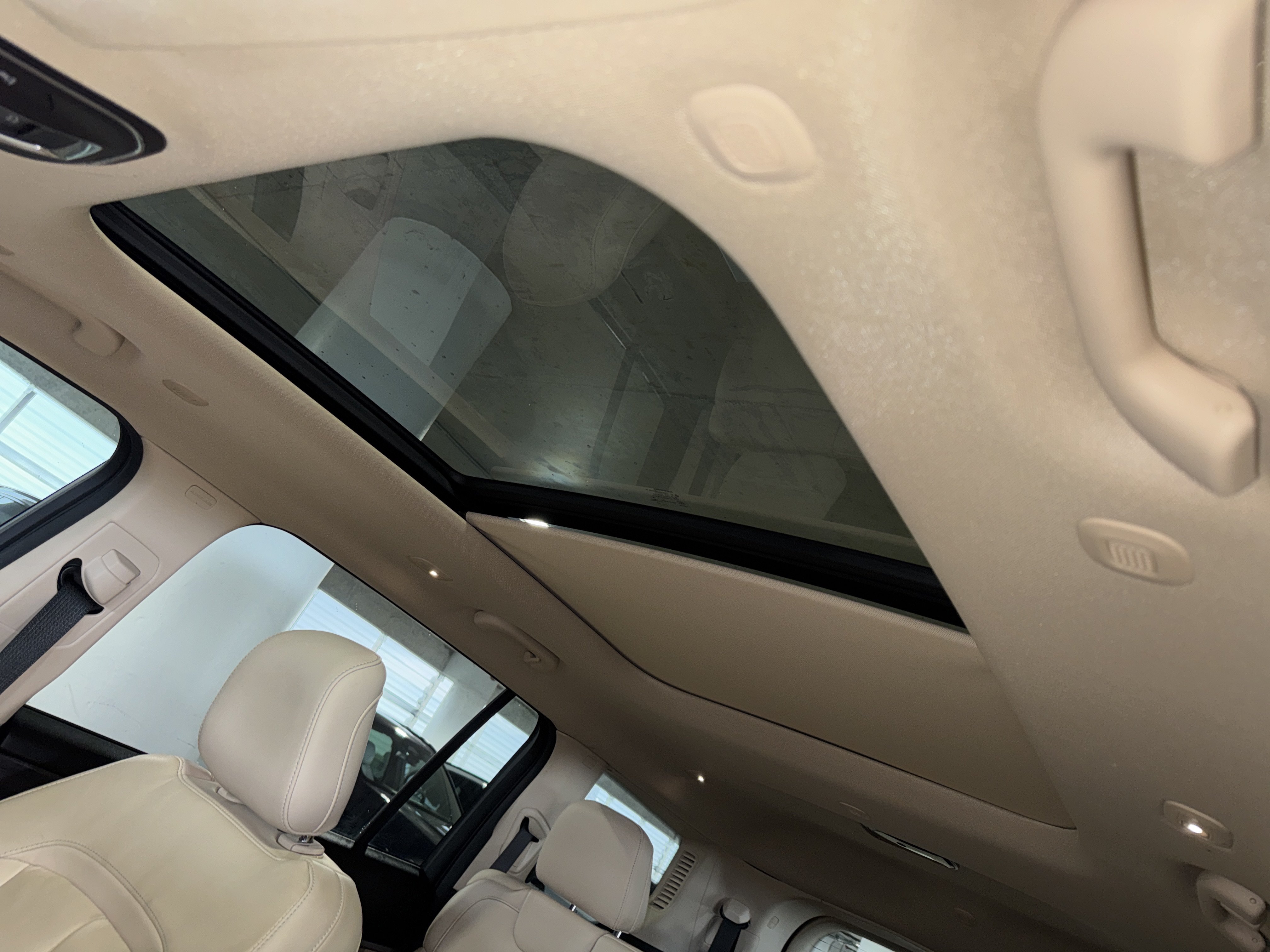 Used 2021 Jeep Grand Cherokee L Limited RWD image 33