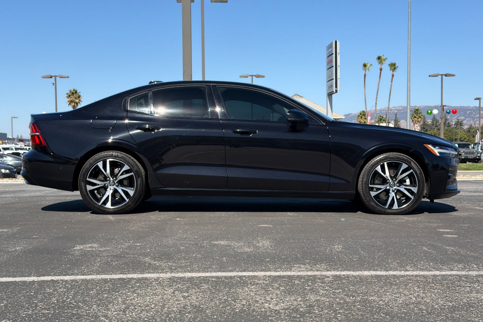 Used 2025 Volvo S60 B5 Plus AWD/4WD image 3