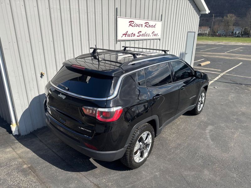 Used 2018 Jeep Compass Limited w/ Navigation Group AWD/4WD image 7
