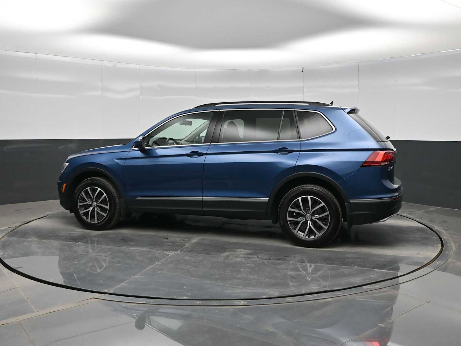 Used 2018 Volkswagen Tiguan SE AWD/4WD image 5