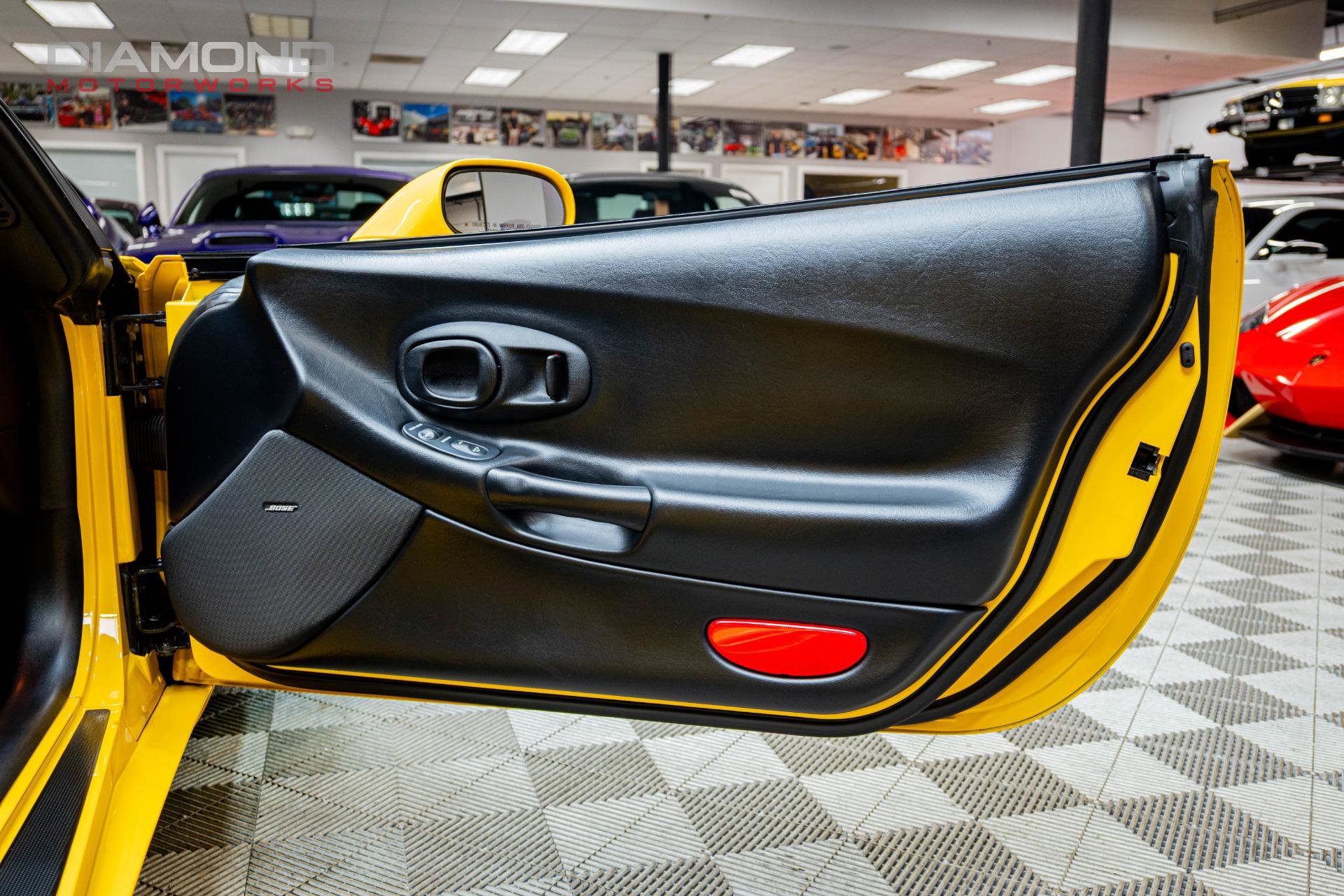 Used 2003 Chevrolet Corvette Coupe w/ Preferred Equipment Group image 89