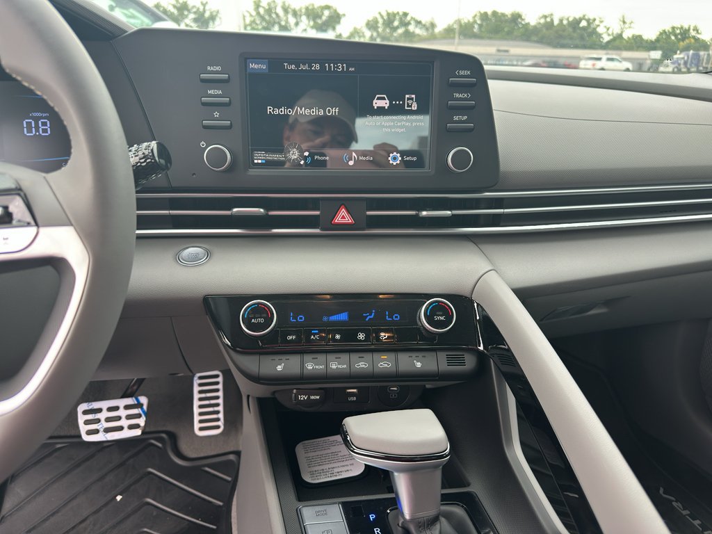 New 2026 Hyundai Elantra SEL Sport Premium FWD image 18