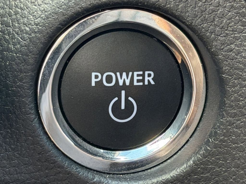 Used 2025 Toyota RAV4 XSE AWD/4WD image 21