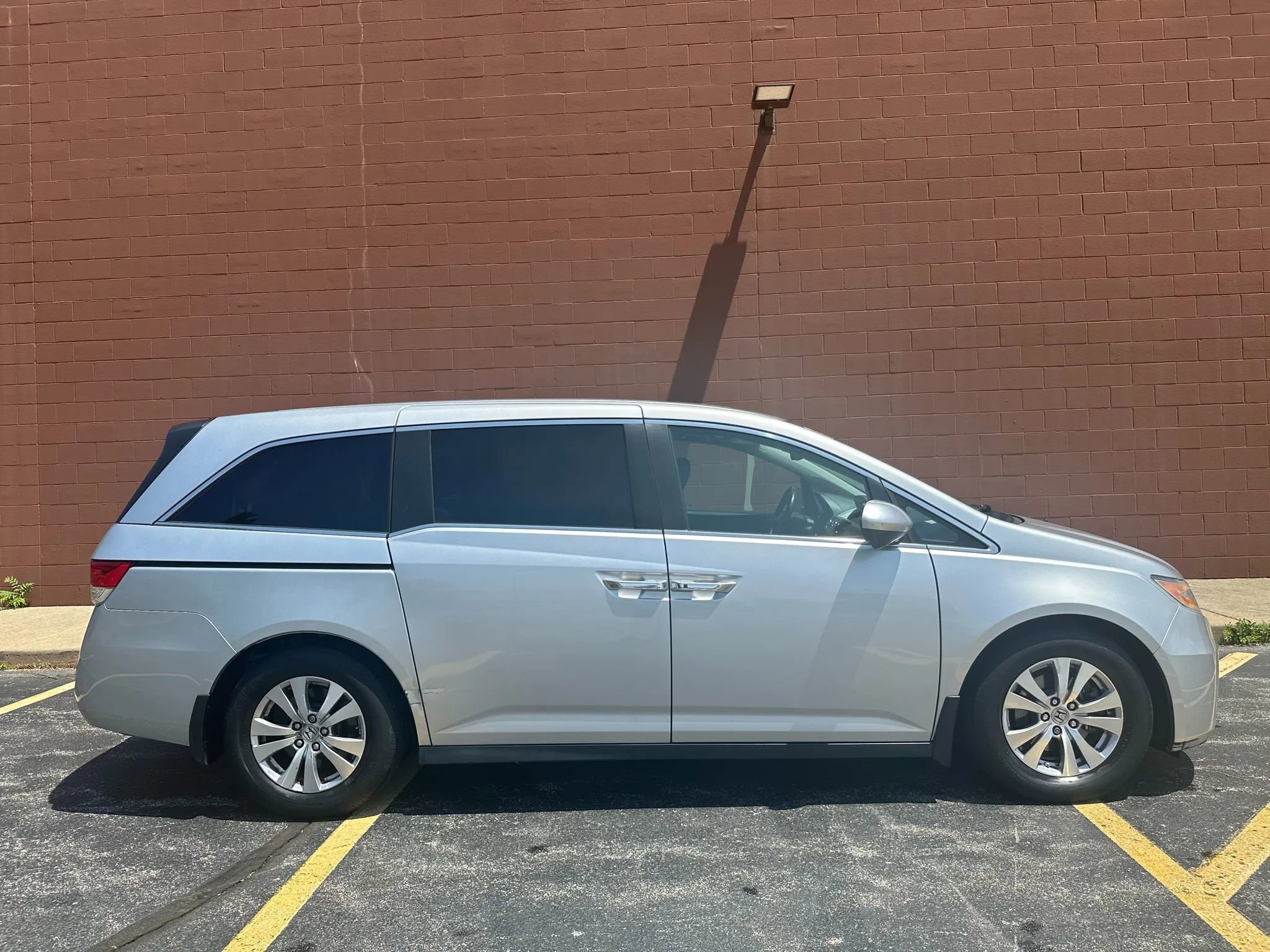 Used 2015 Honda Odyssey EX-L image 4