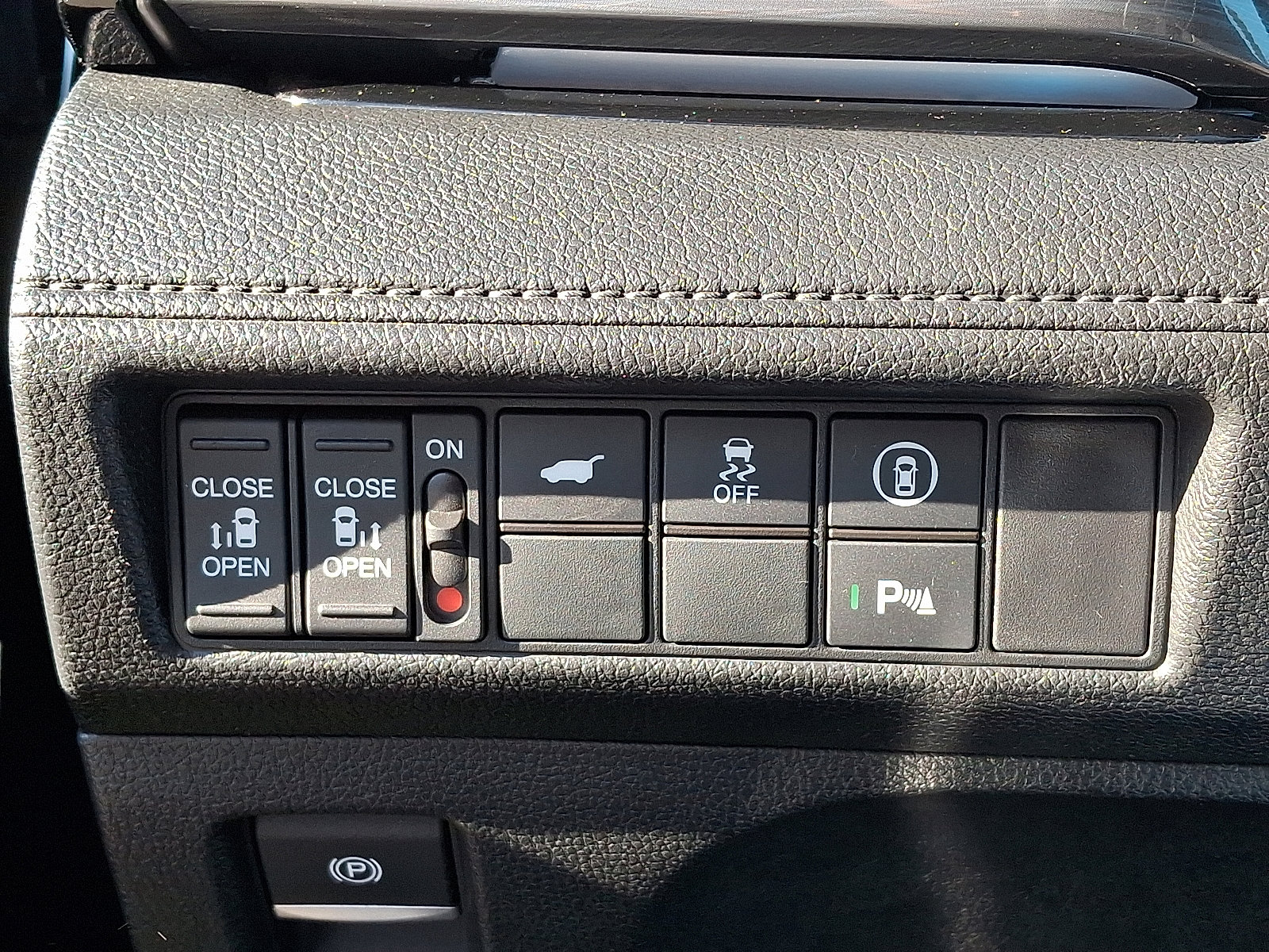 Used 2023 Honda Odyssey Elite image 32