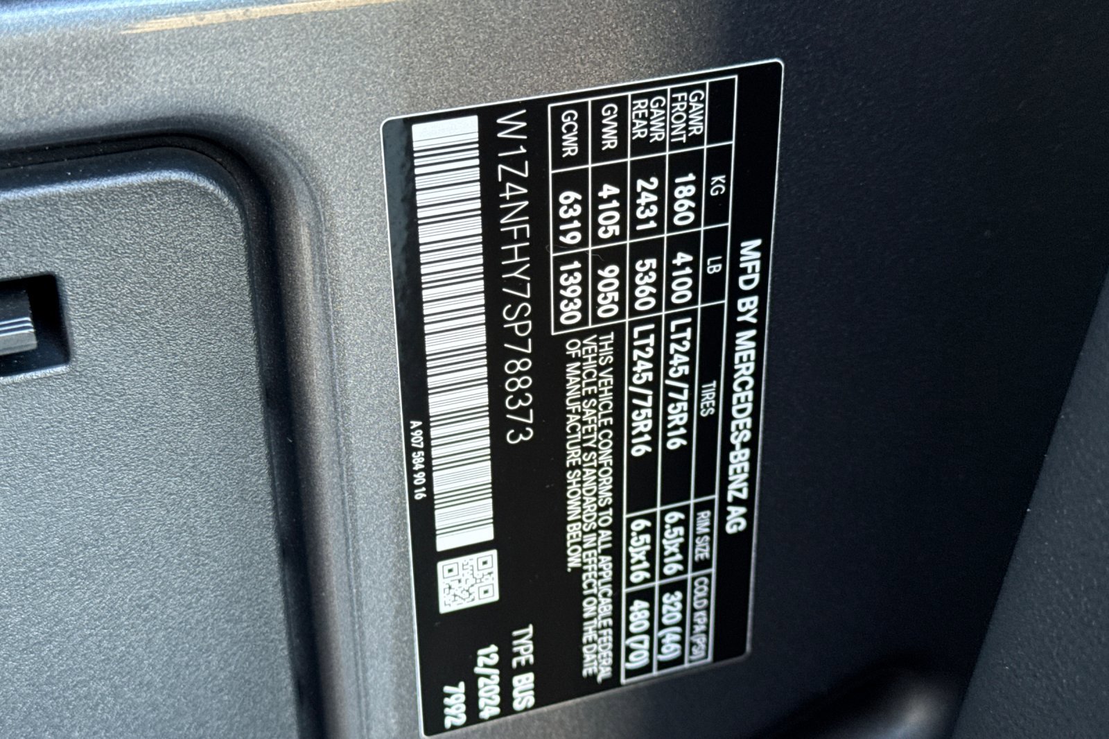 Used 2025 Mercedes-Benz Sprinter 2500 image 30