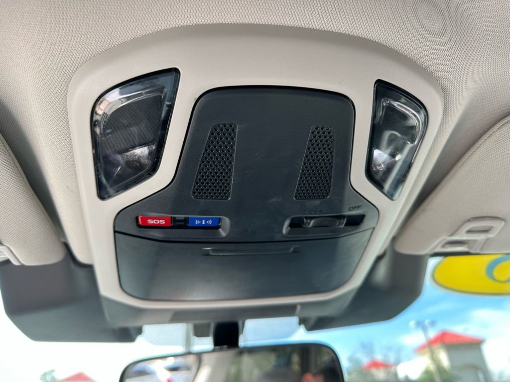 Used 2025 Subaru Outback Limited XT image 32