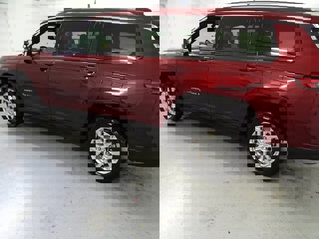 Certified 2023 Jeep Grand Cherokee L Limited image 18